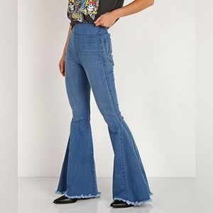 Show Me Your Mumu
Berkeley Bells Ocean